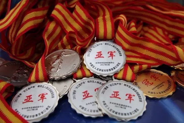 徐杰&刘金雨海外特训再更新！开展高强度半场攻防训练